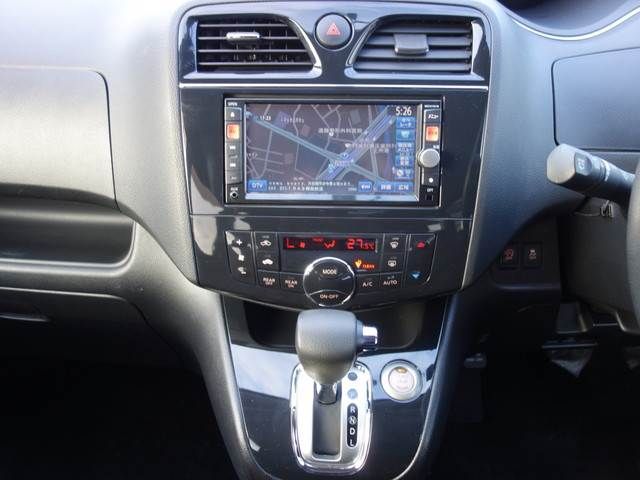 Nissan SERENA 2012-03 2056-7