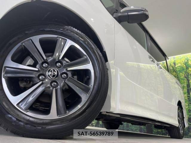 Toyota VOXY 2021-02 332618-14