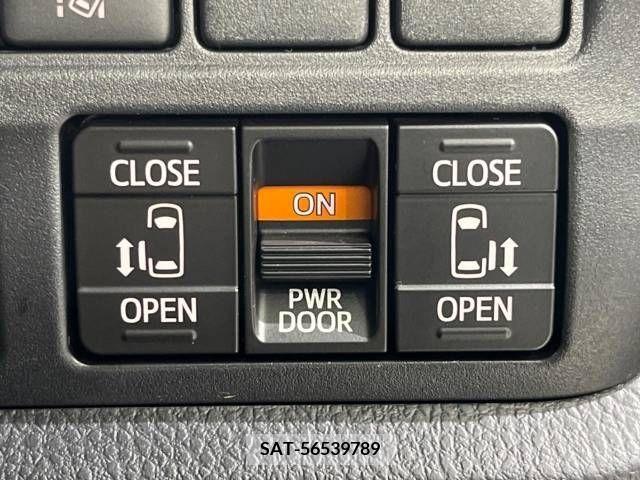 Toyota VOXY 2021-02 332618-7
