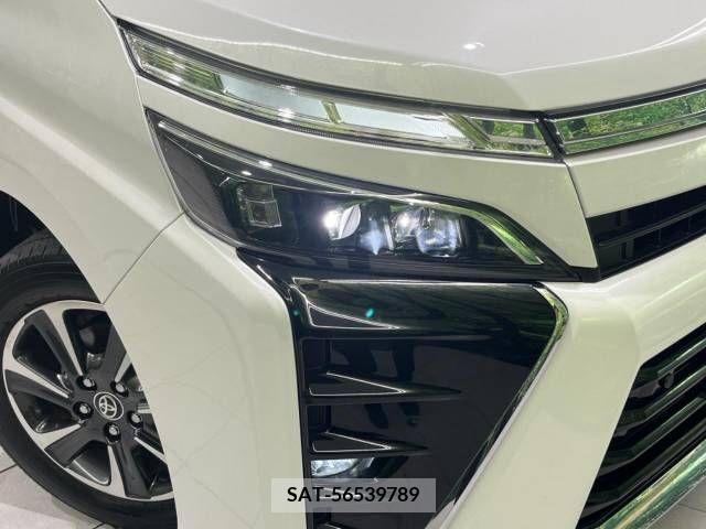 Toyota VOXY 2021-02 332618-13