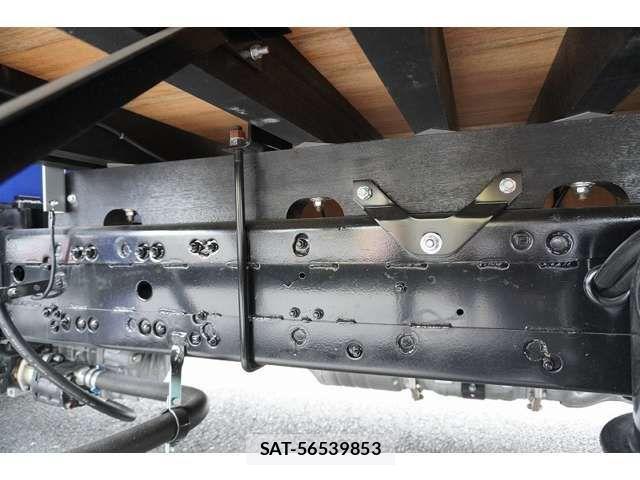 Mitsubishi FIGHTER 2024-06 446371-10