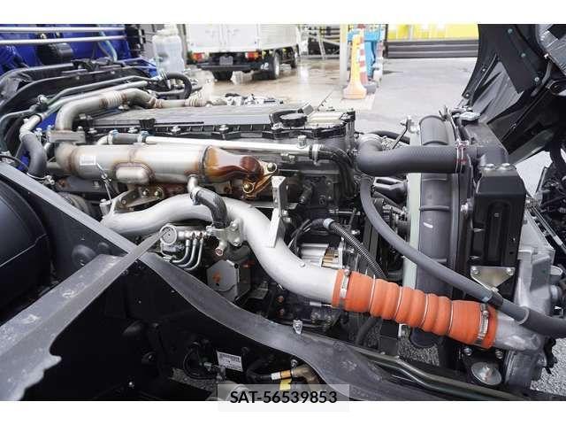 Mitsubishi FIGHTER 2024-06 446371-13
