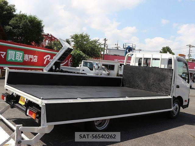Hino DUTRO 2017-02 320409-12
