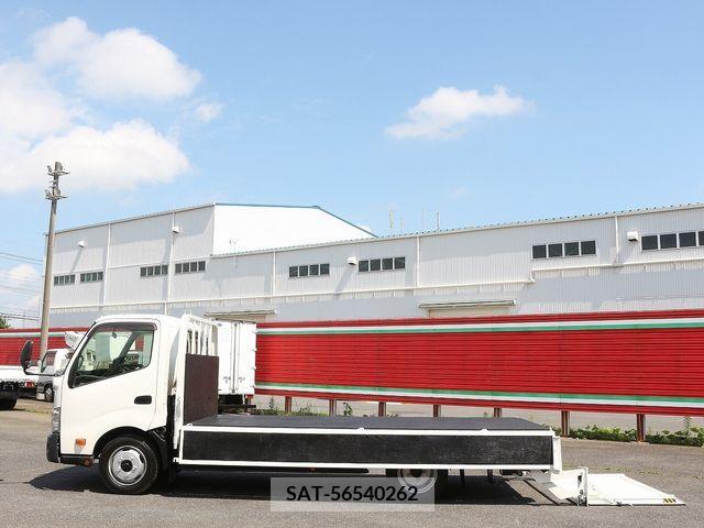 Hino DUTRO 2017-02 320409-15