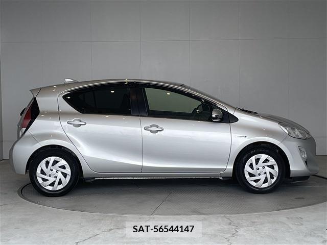 Toyota AQUA 2017-03 293246-13