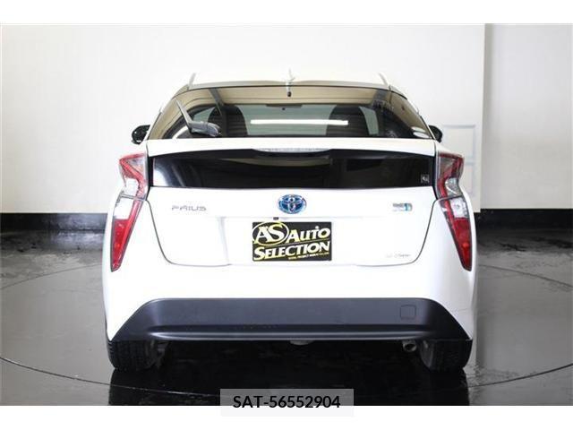 Toyota PRIUS 2017-07 322621-5