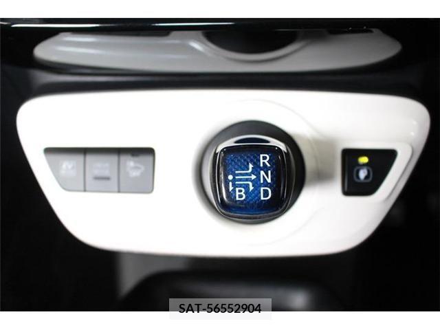 Toyota PRIUS 2017-07 322621-13