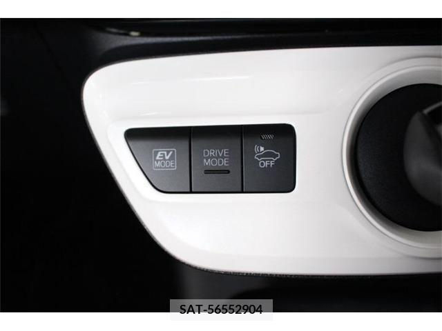 Toyota PRIUS 2017-07 322621-3