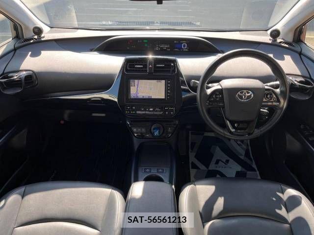 Toyota PRIUS 2019-06 322559-1