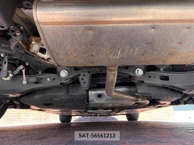 Toyota PRIUS 2019-06 322559-18