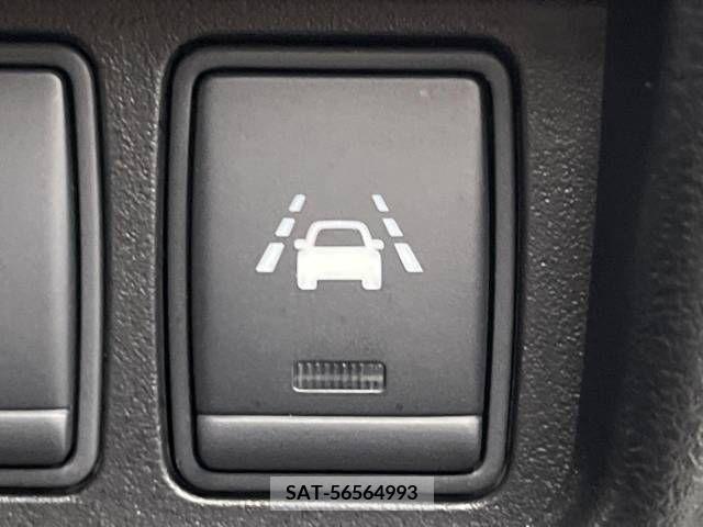 Nissan JUKE 2016-06 325918-6