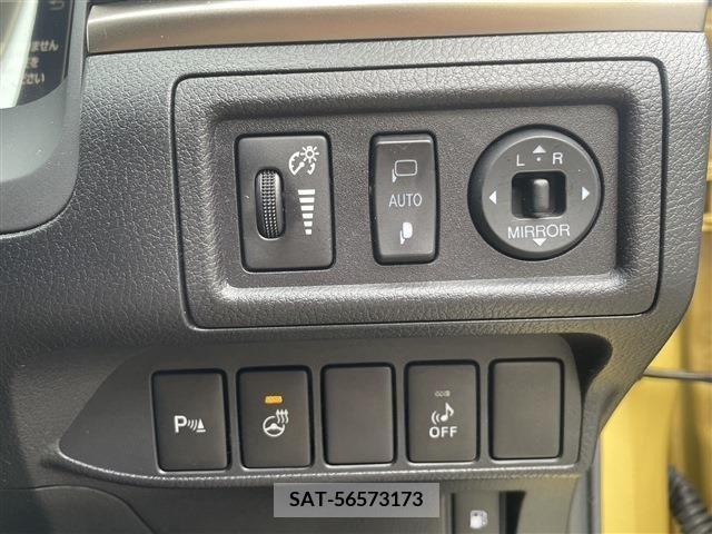 Lexus CT 2015-05 228531-13