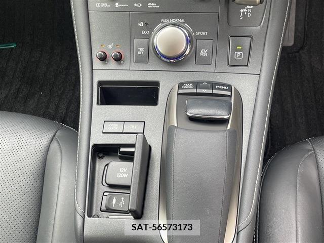Lexus CT 2015-05 228531-10