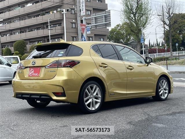 Lexus CT 2015-05 228531-3