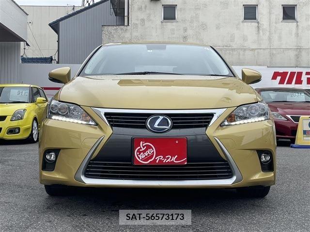Lexus CT 2015-05 228531-1