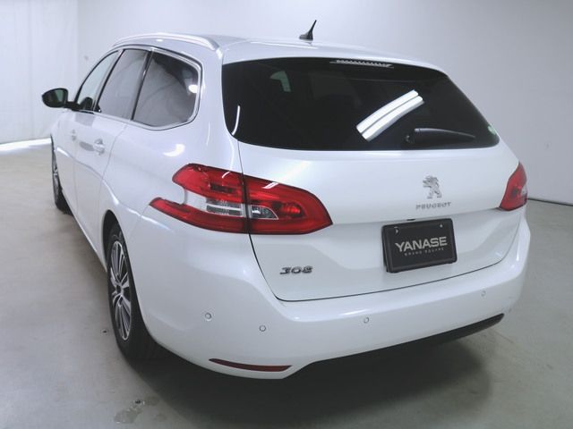 Peugeot 308 2021-02 23132-2