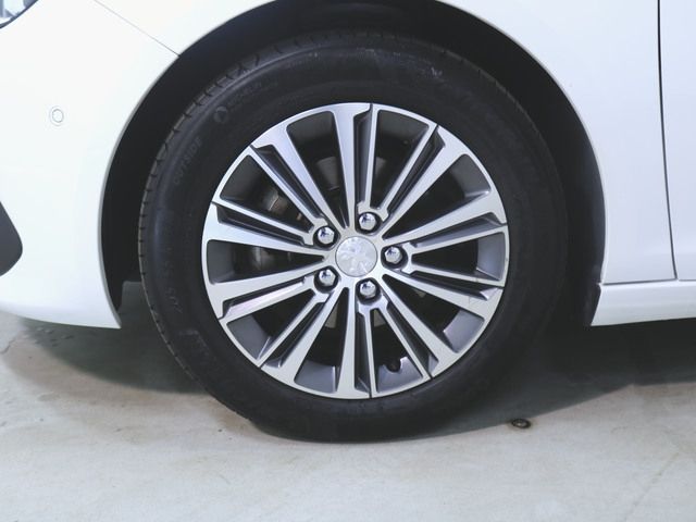 Peugeot 308 2021-02 23132-15