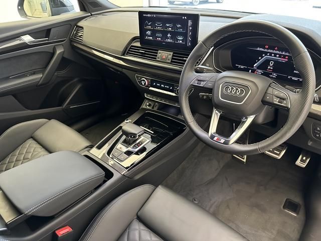 Audi SQ5 2022-03 18210-7