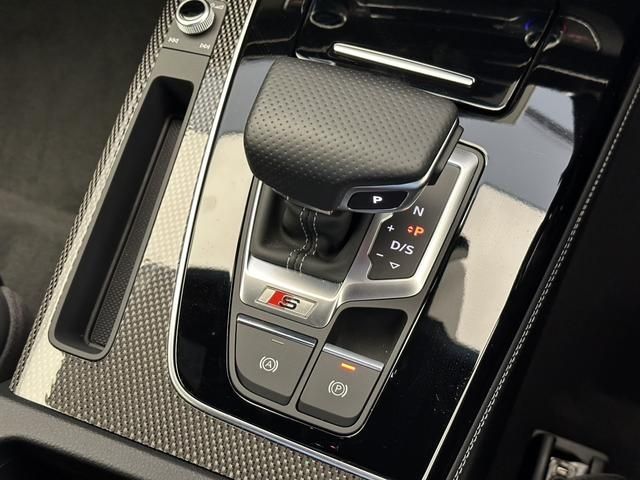 Audi SQ5 2022-03 18210-12