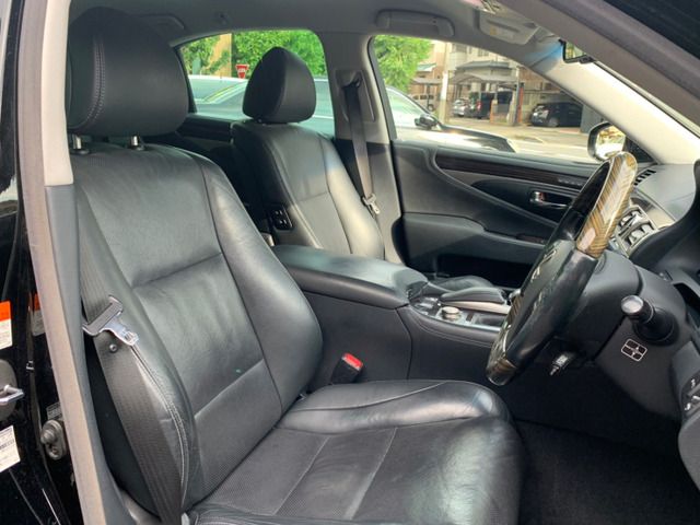Lexus LS 2015-03 8334-4