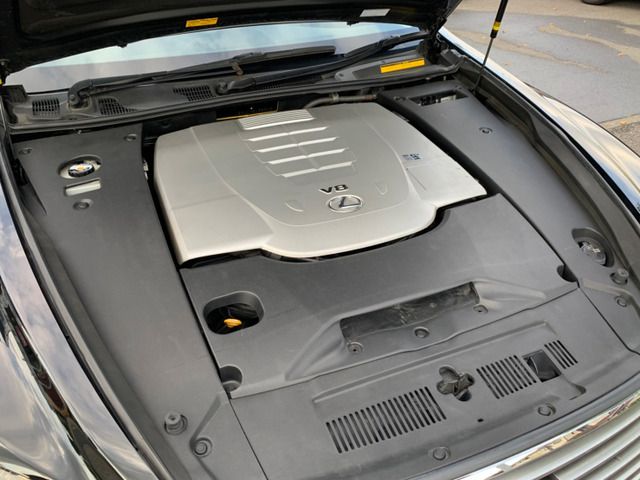 Lexus LS 2015-03 8334-11