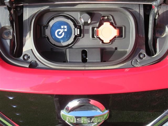 Nissan LEAF 2020-09 185683-25