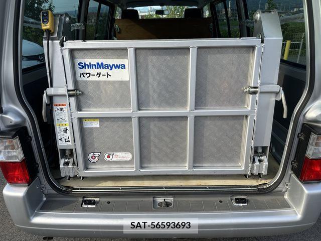 Mazda BONGO VAN 2009-06 348986-11
