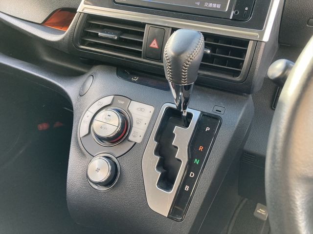 Toyota SIENTA 2016-06 193170-11