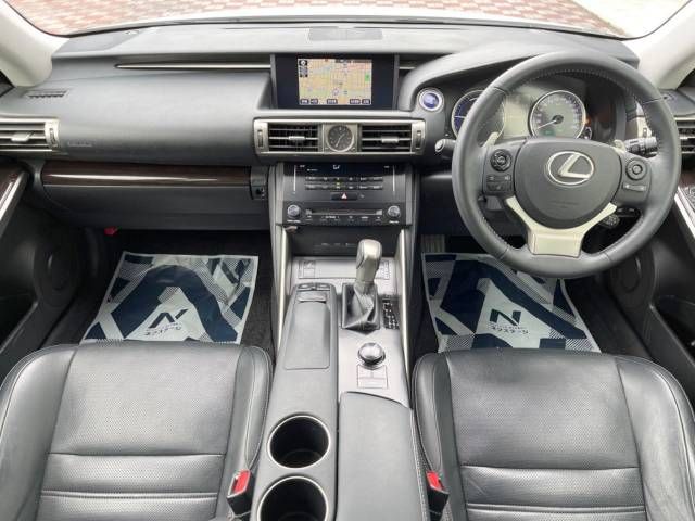Lexus IS 2014-03 9305-1