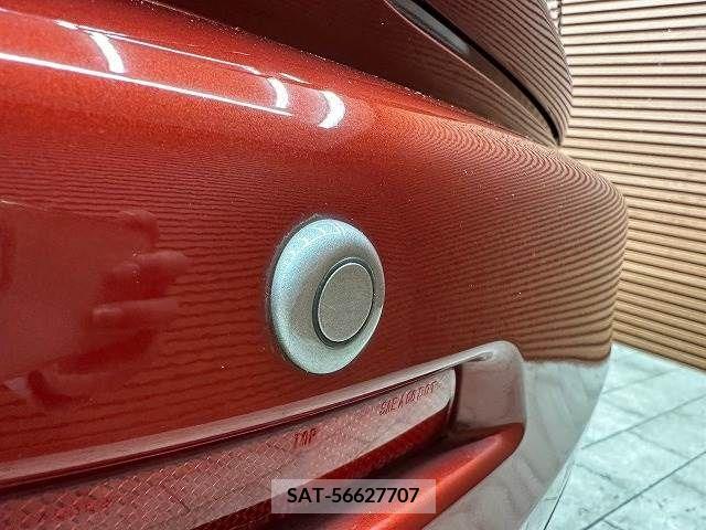 Nissan JUKE 2010-10 274026-8