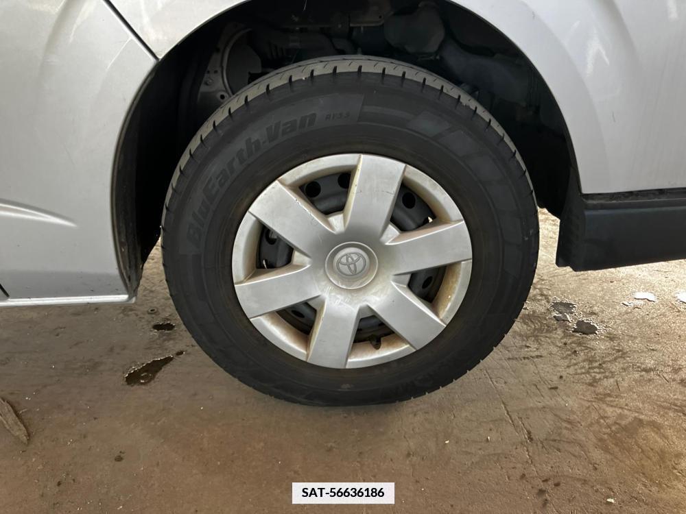 Toyota HIACE VAN 2017-06 334656-10