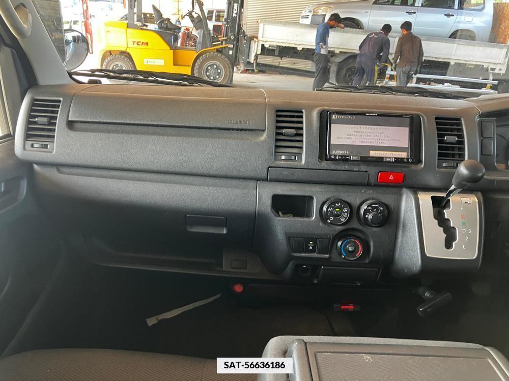 Toyota HIACE VAN 2017-06 334656-24