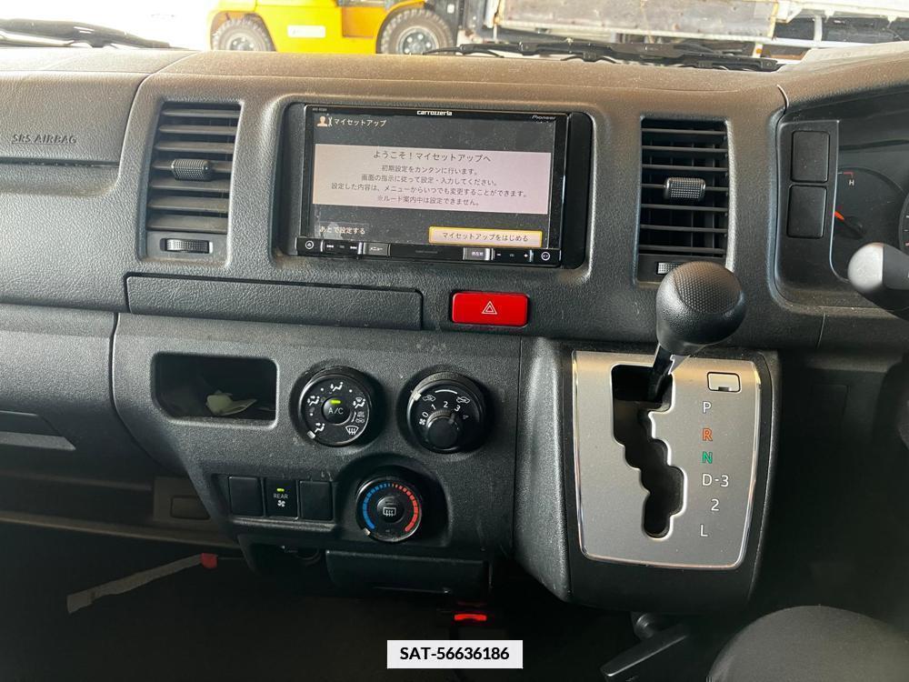 Toyota HIACE VAN 2017-06 334656-25
