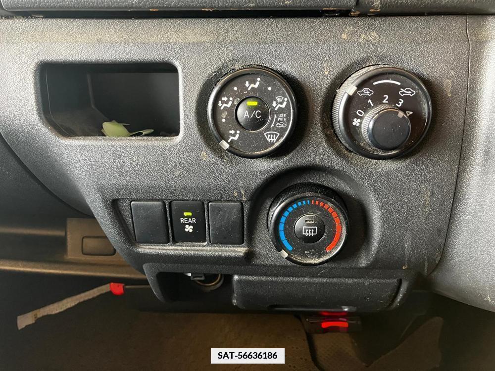 Toyota HIACE VAN 2017-06 334656-31