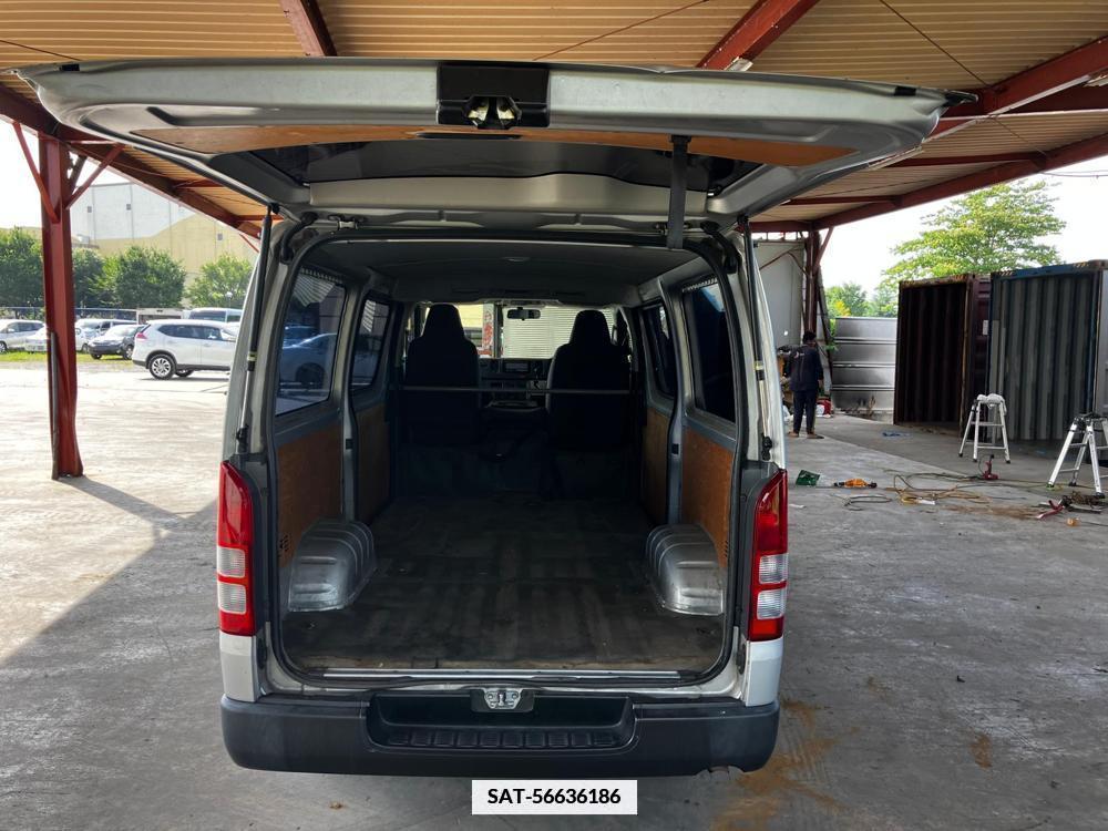 Toyota HIACE VAN 2017-06 334656-36