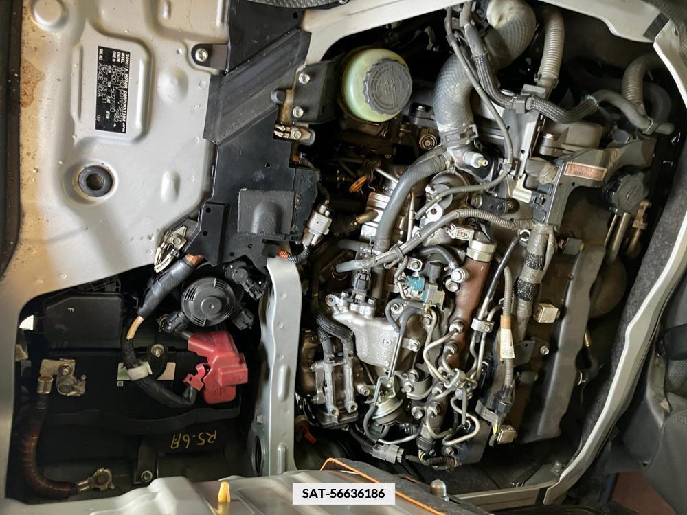 Toyota HIACE VAN 2017-06 334656-38