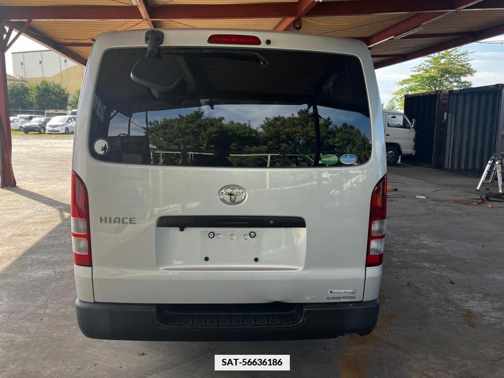 Toyota HIACE VAN 2017-06 334656-3