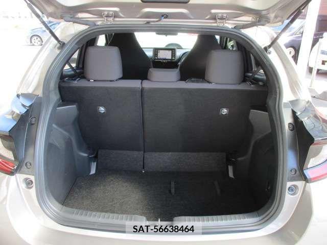 Toyota YARIS 2020-04 386279-7