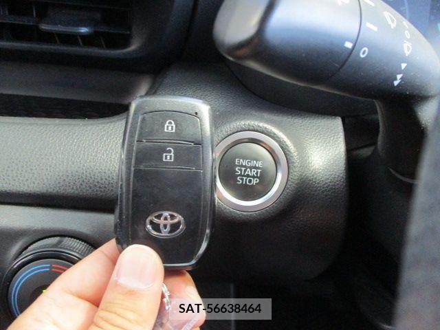 Toyota YARIS 2020-04 386279-25