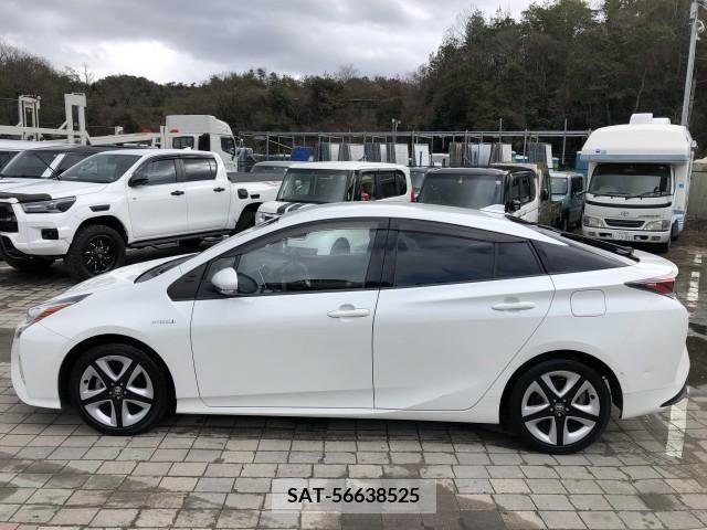 Toyota PRIUS 2017-04 222120-7