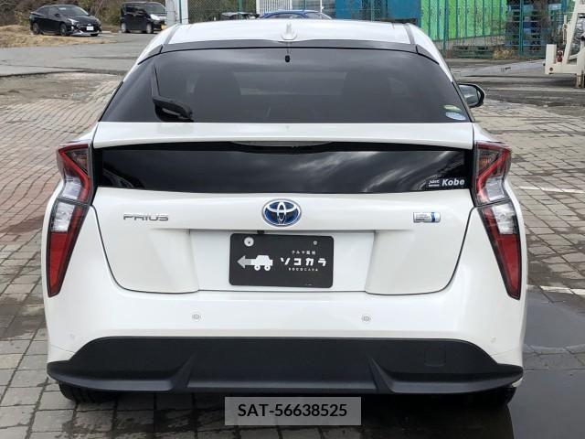 Toyota PRIUS 2017-04 222120-4