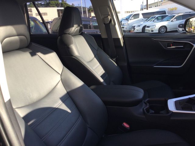 Toyota RAV4 2019-11 18447-9