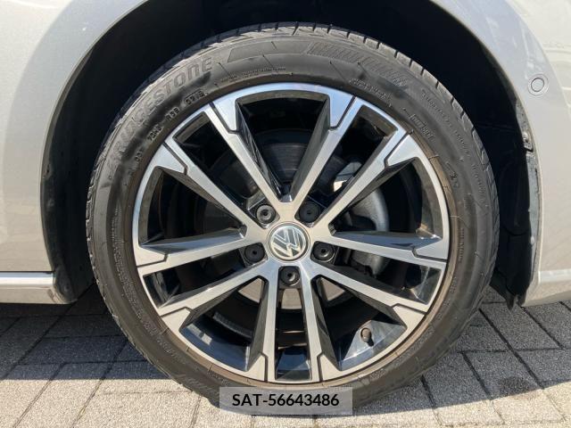 VolksWagen GOLF 2019-09 215555-13