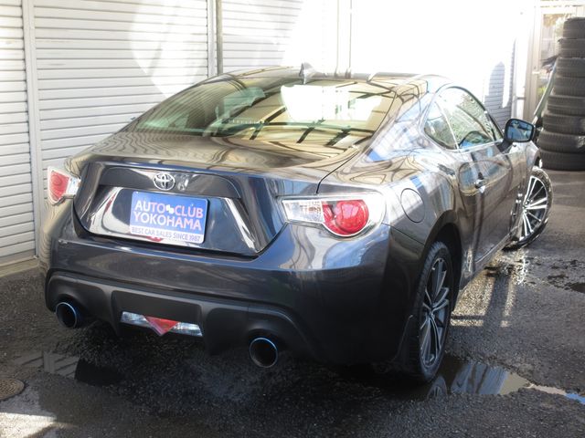 Toyota 86 2016-01 191898-23