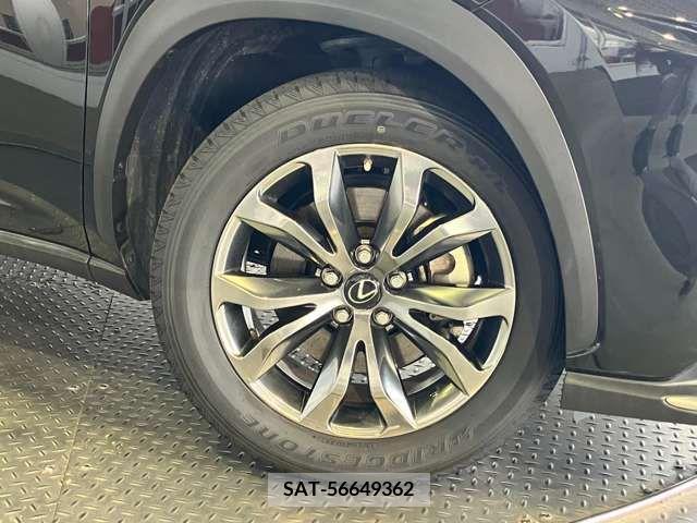 Lexus NX 2018-03 275643-4