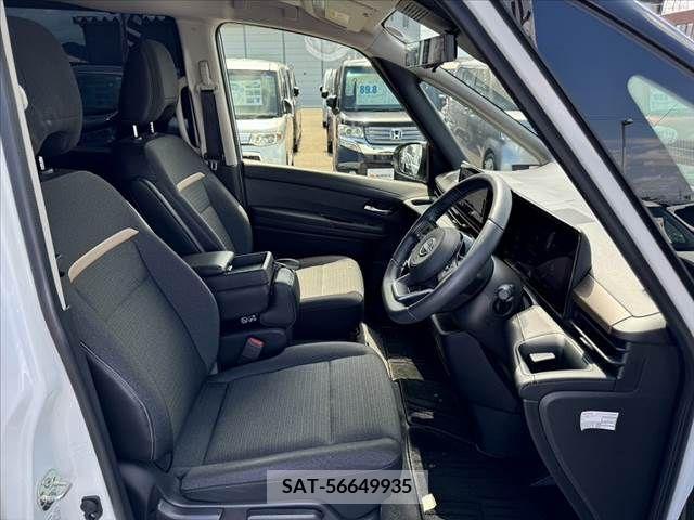 Nissan SERENA 2023-07 332967-16