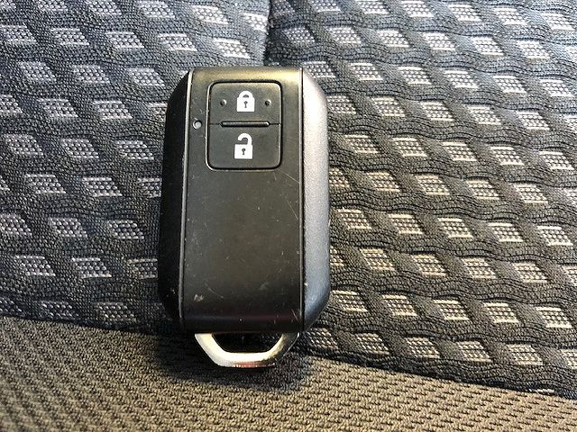 Suzuki SWIFT 2018-01 181826-24