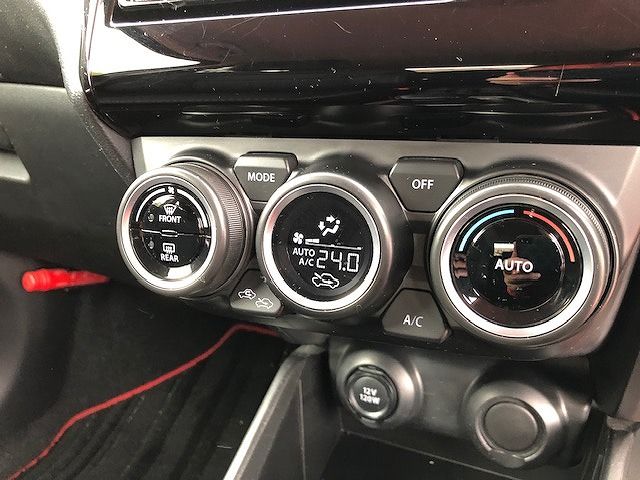Suzuki SWIFT 2018-01 181826-14