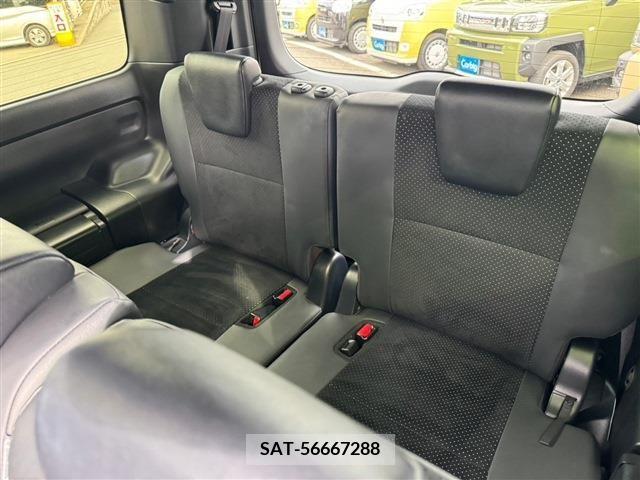 Toyota VOXY 2021-01 223815-4