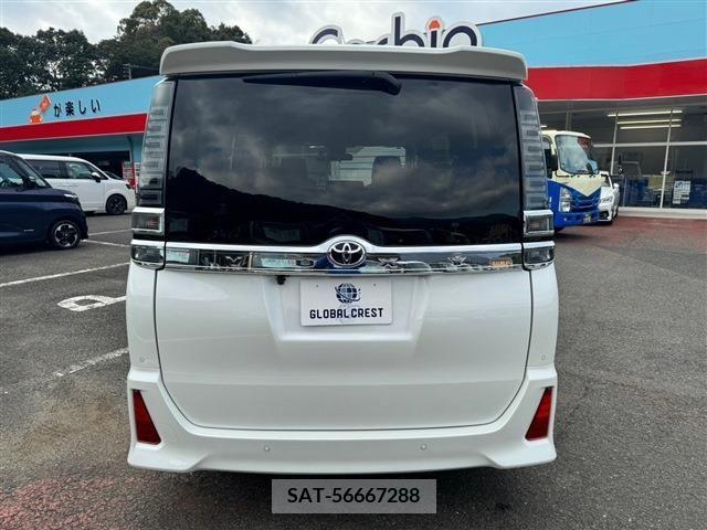 Toyota VOXY 2021-01 223815-9